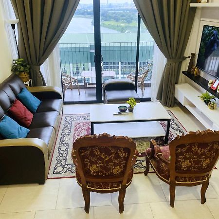 Mines Astetica Lake View Condo Seri Kembangan V1 Luaran gambar