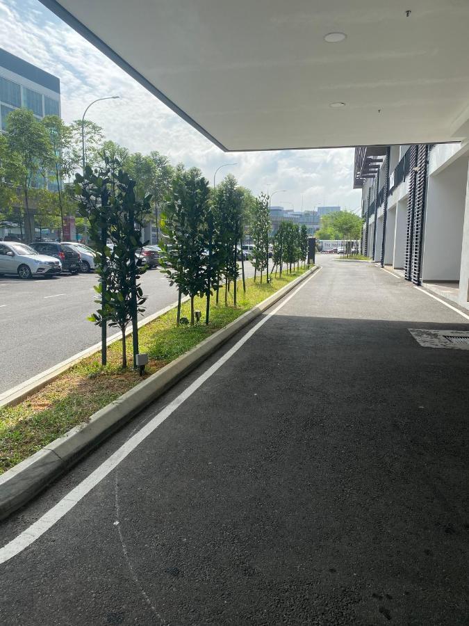 Mines Astetica Lake View Condo Seri Kembangan V1 Luaran gambar